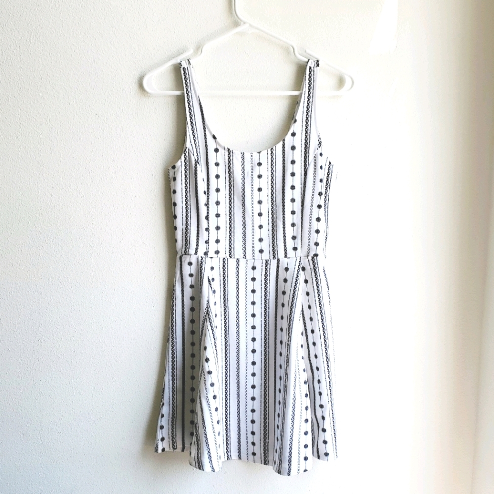 NWT H&M Fit and Flare Summer Dress